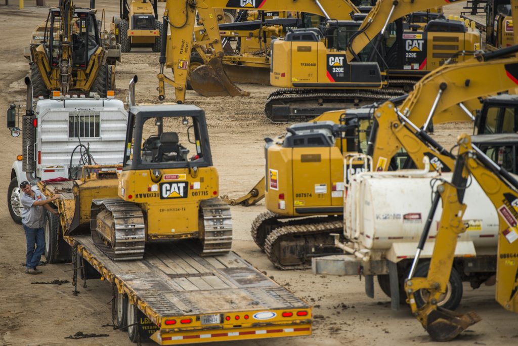 Mustang Cat Long Drive - Construction Machinery Rental in Houston